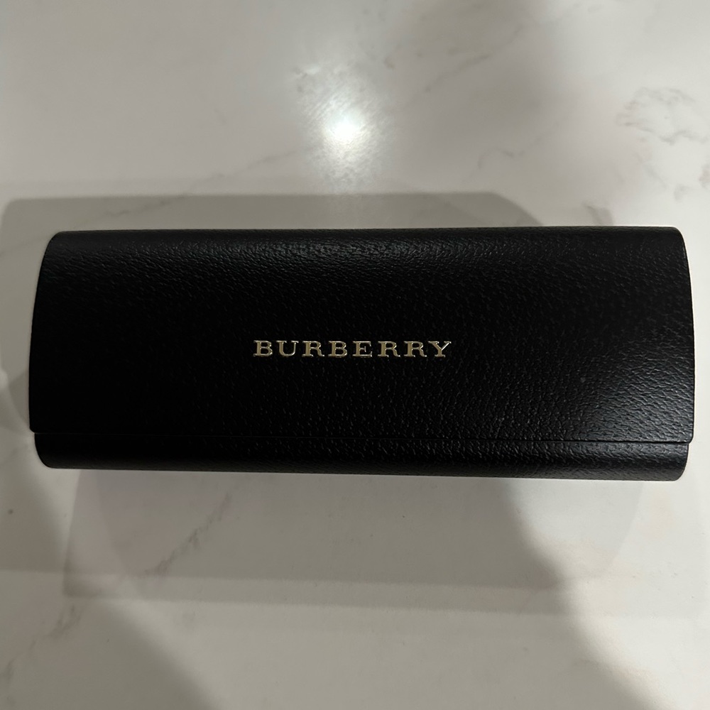 EUC* Burberry hardcase for Sunglasses/prescription glasses